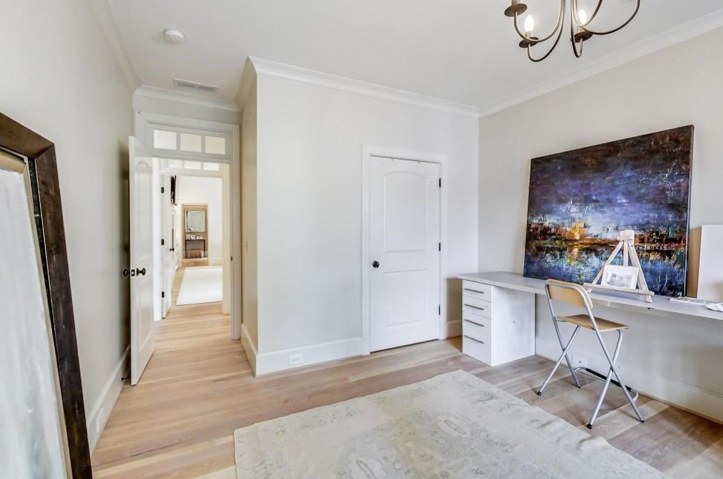 992 Wadsworth Dr, Atlanta GA  30318-1654 exterior