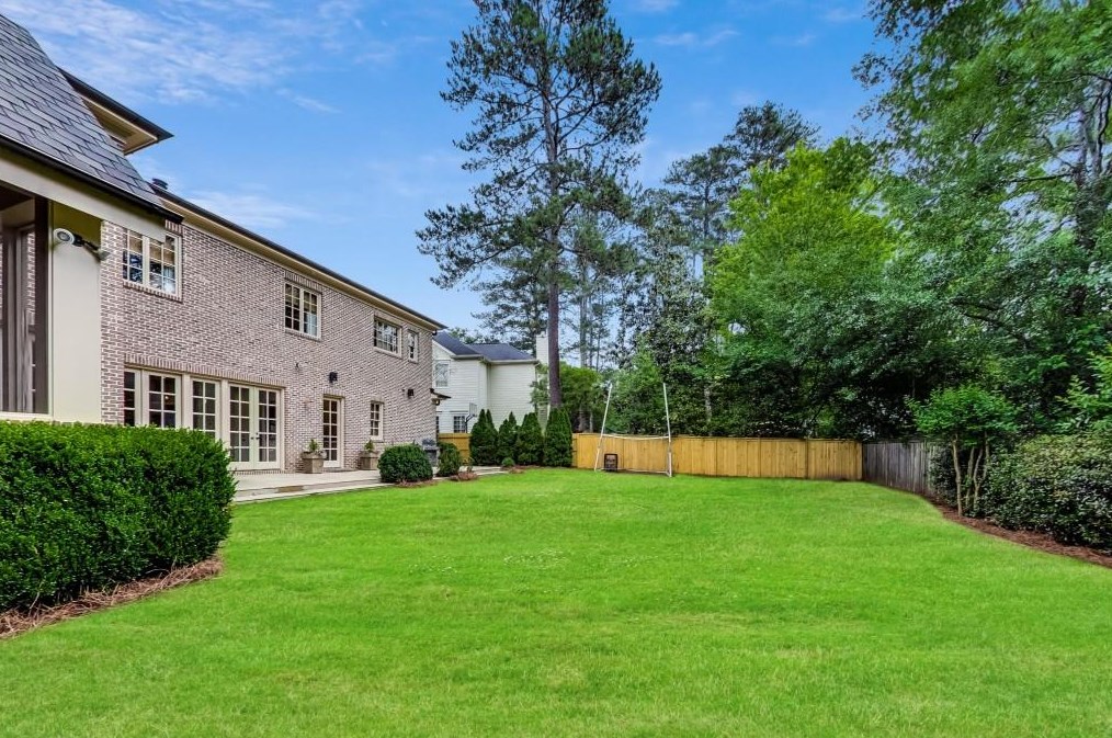 992 Wadsworth Dr, Atlanta GA  30318-1654 exterior