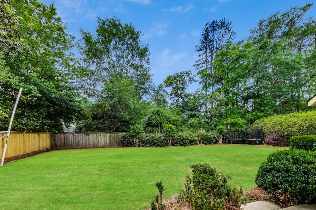 992 Wadsworth Dr, Atlanta GA  30318-1654 exterior