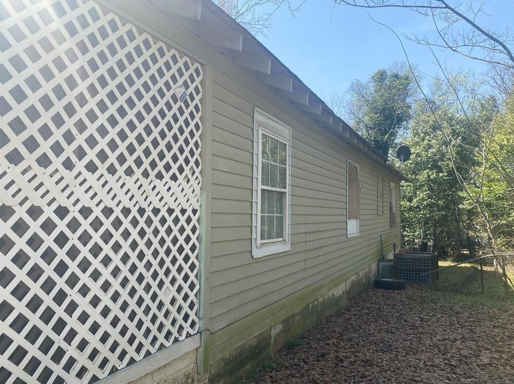 588 Hatcher Pl, Macon GA  31206-2106 exterior