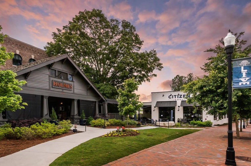 129 Canton St, Alpharetta GA 30009-3670 exterior