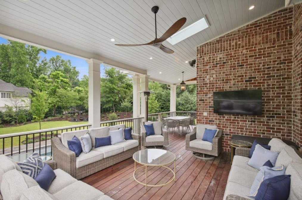 612 Windsor Pkwy, Atlanta GA  30319-2762 exterior