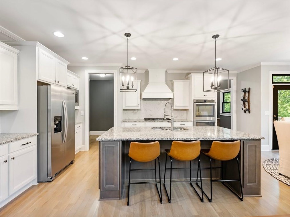 6859 Lake Sterling Blvd, Flowery Branch GA  30542 exterior