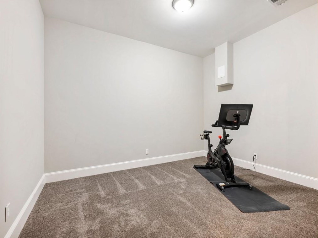 6859 Lake Sterling Blvd, Flowery Branch GA  30542 exterior