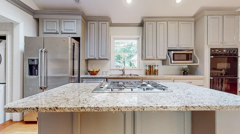 905 Homewood Ct, Decatur GA  30033-4202 exterior