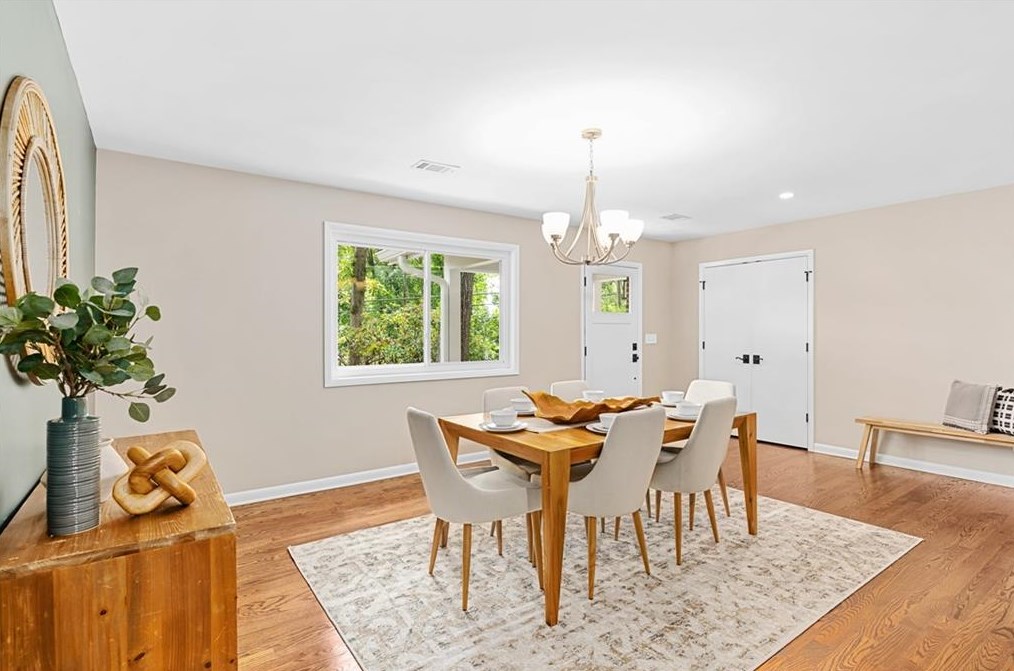 2743 Shetland Dr, Decatur GA  30033-2922 exterior