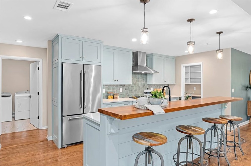 2743 Shetland Dr, Decatur GA  30033-2922 exterior