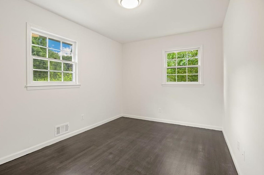 3050 Highland Dr, Smyrna GA  30080-3770 exterior