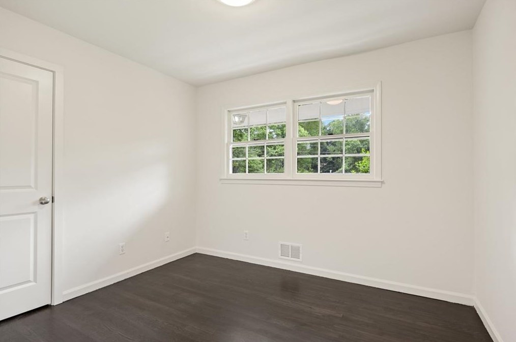 3050 Highland Dr, Smyrna GA  30080-3770 exterior