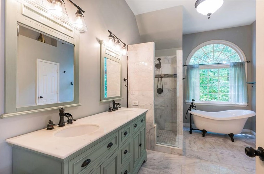 3338 Rose Rdg, Atlanta GA  30340-4074 exterior