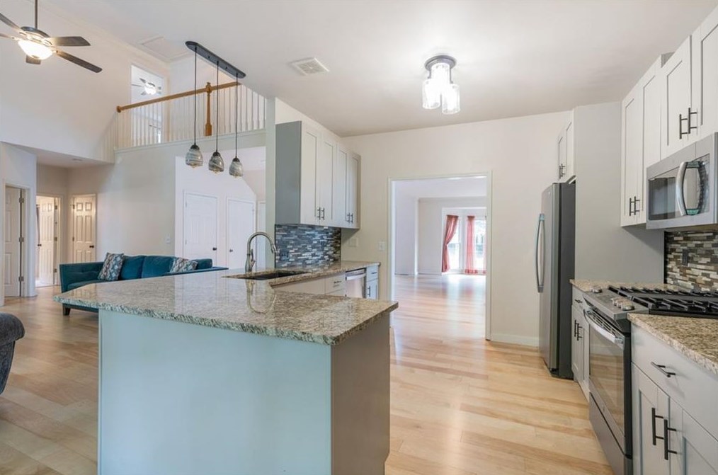 3338 Rose Rdg, Atlanta GA  30340-4074 exterior