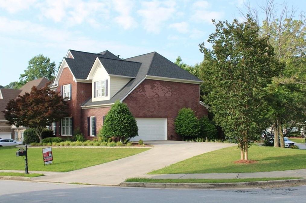2324 Huntcrest Way, Lawrenceville GA  30043-8133 exterior