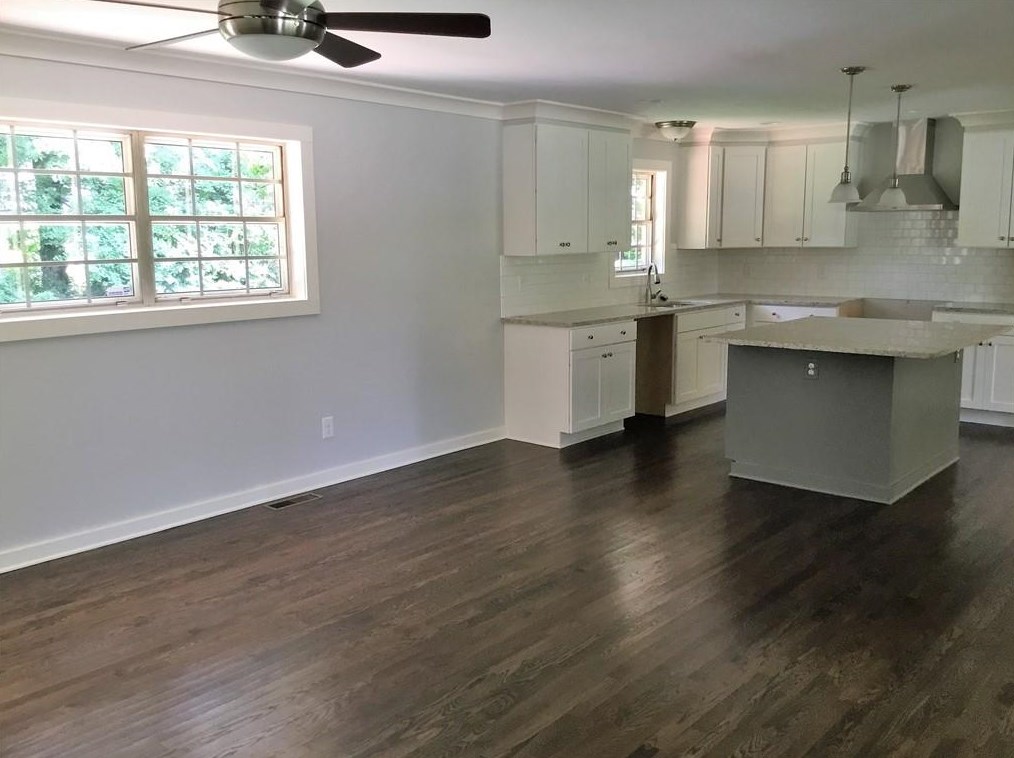 820 Highview Dr, Smyrna GA  30082-3449 exterior