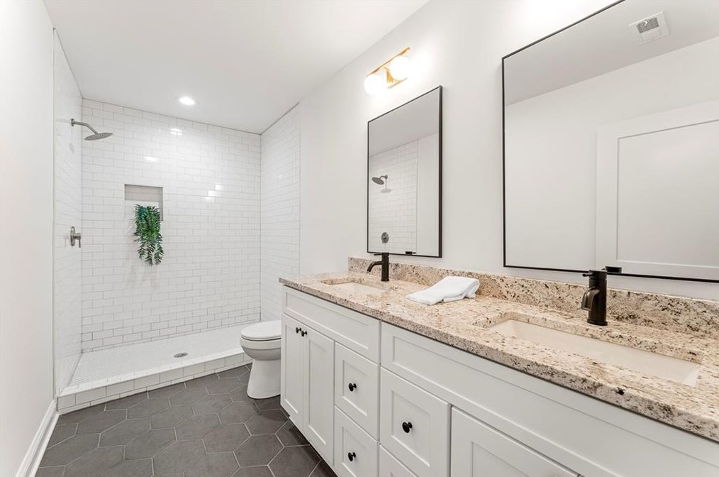 2222 Keheley Dr, Decatur GA  30032-5345 exterior