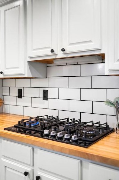 636 Rosedale Dr, Smyrna GA  30082-3364 exterior