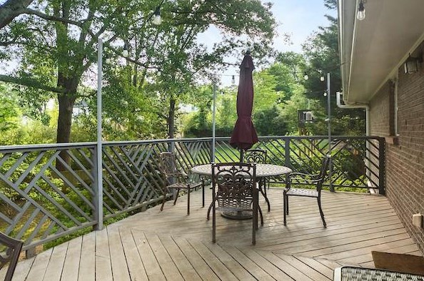 636 Rosedale Dr, Smyrna GA  30082-3364 exterior