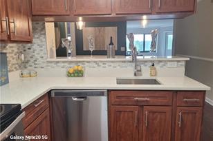 795 Hammond Dr - Photo 5