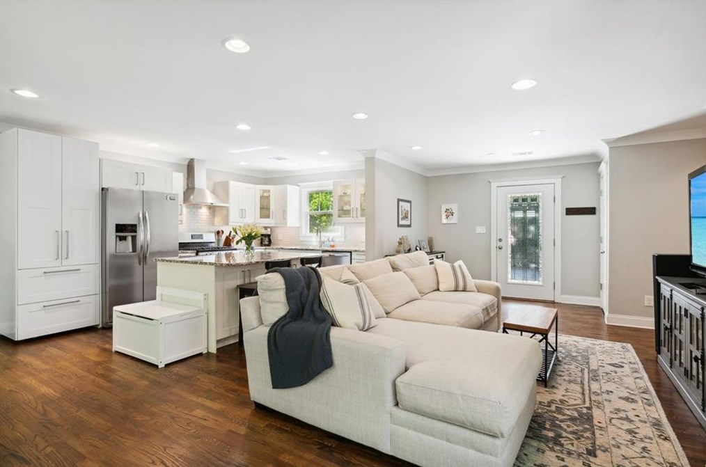 704 Medlock Rd, Decatur GA  30033-5513 exterior