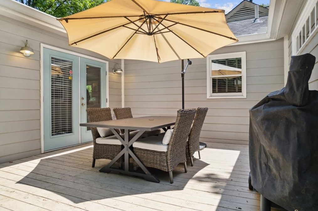 704 Medlock Rd, Decatur GA  30033-5513 exterior