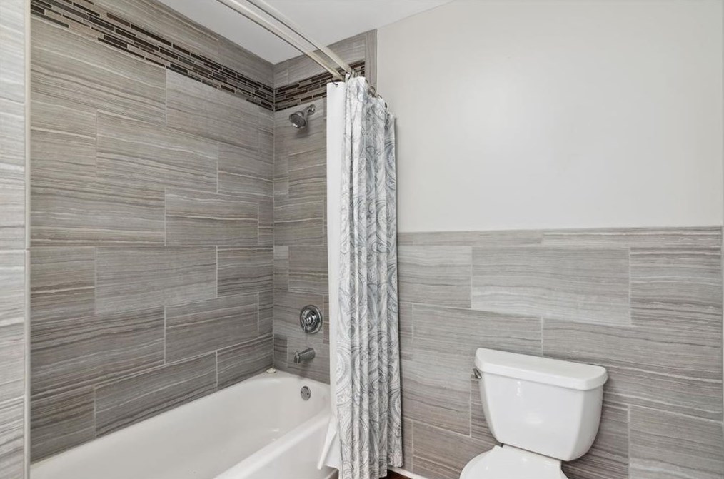 704 Medlock Rd, Decatur GA  30033-5513 exterior