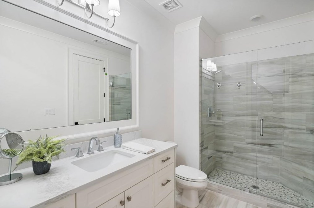 16038 Manor Club Dr, Alpharetta GA  30004-8848 exterior