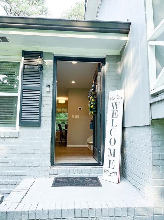 778 Creek View Dr, Lawrenceville GA  30044-3771 exterior