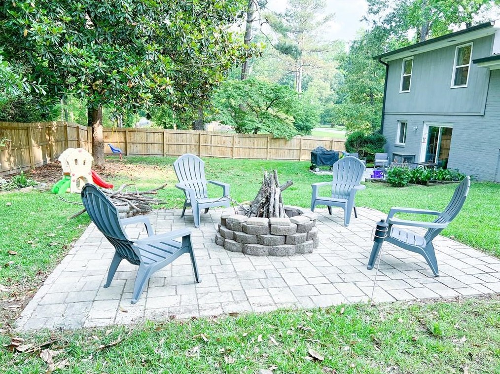 778 Creek View Dr, Lawrenceville GA  30044-3771 exterior