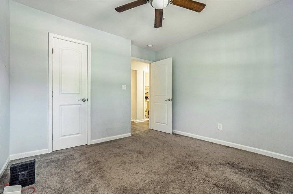 1996 Virginia Ave, Atlanta GA  30337-2539 exterior