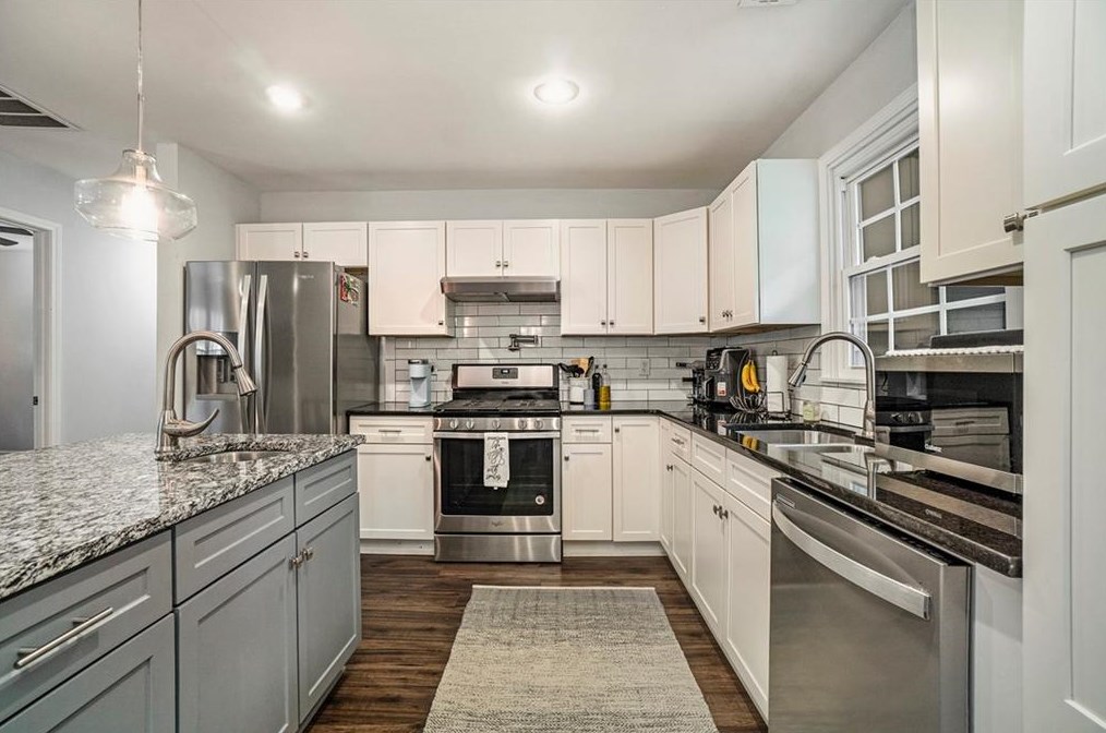 1996 Virginia Ave, Atlanta GA  30337-2539 exterior