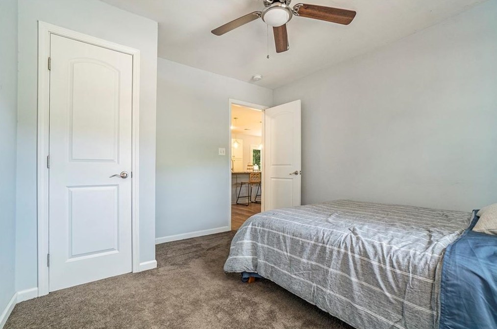 1996 Virginia Ave, Atlanta GA  30337-2539 exterior