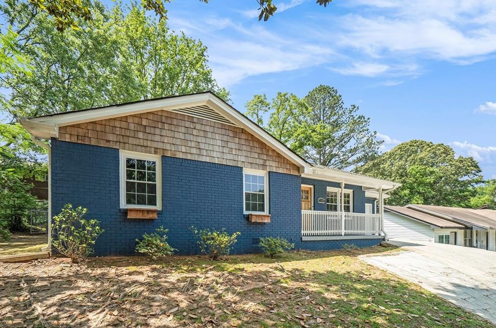 1996 Virginia Ave, Atlanta GA  30337-2539 exterior