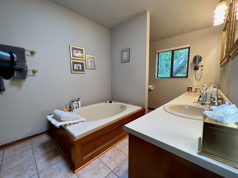 2411 Greylock Pl, Decatur GA  30030-1449 exterior