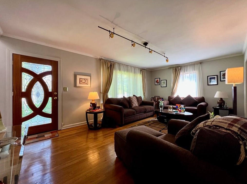 2411 Greylock Pl, Decatur GA  30030-1449 exterior