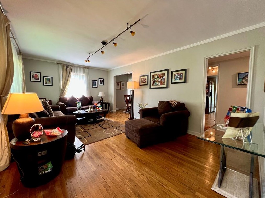 2411 Greylock Pl, Decatur GA  30030-1449 exterior