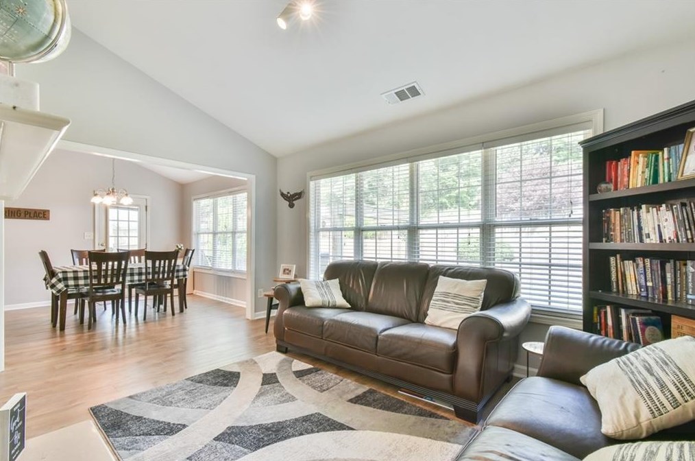 2480 Bittersweet Cir, Dacula GA  30019-6711 exterior