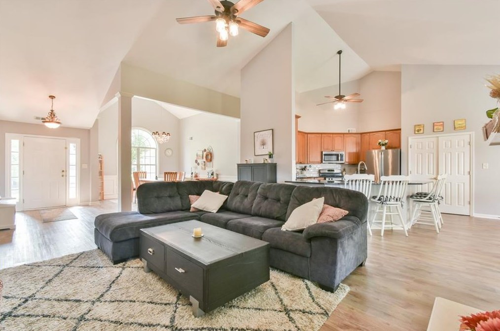 2480 Bittersweet Cir, Dacula GA  30019-6711 exterior