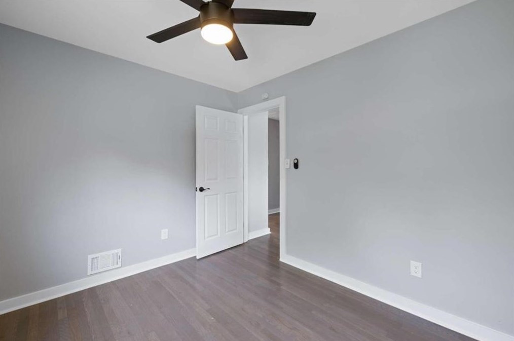 2984 Peek Rd, Atlanta GA  30318-6077 exterior