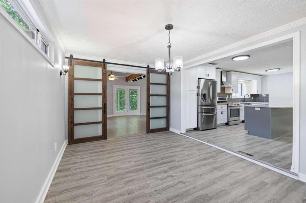 2984 Peek Rd, Atlanta GA  30318-6077 exterior