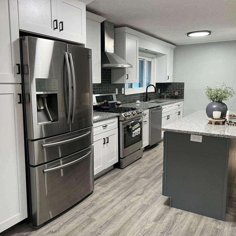 2984 Peek Rd, Atlanta GA  30318-6077 exterior