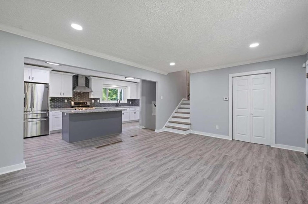 2984 Peek Rd, Atlanta GA  30318-6077 exterior