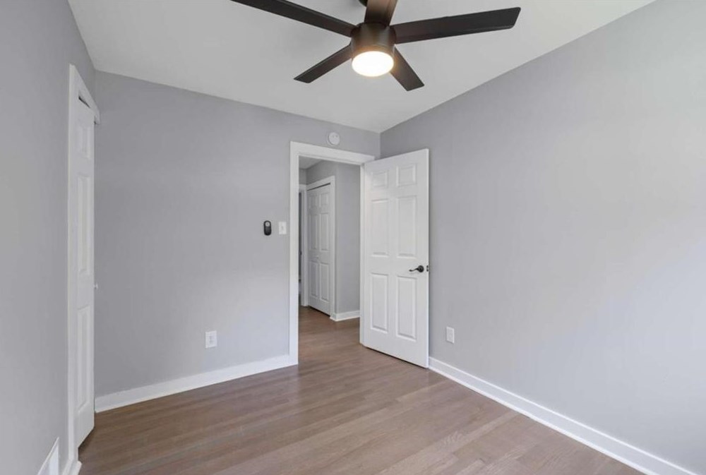 2984 Peek Rd, Atlanta GA  30318-6077 exterior