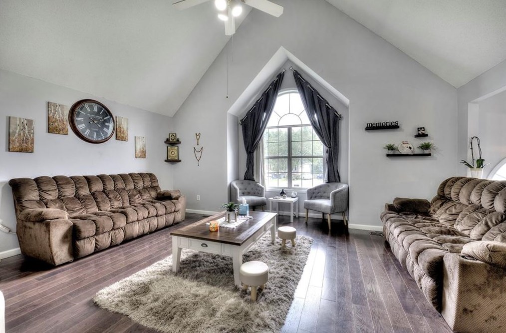 151 Twin Oaks Dr, Calhoun GA  30701-1720 exterior