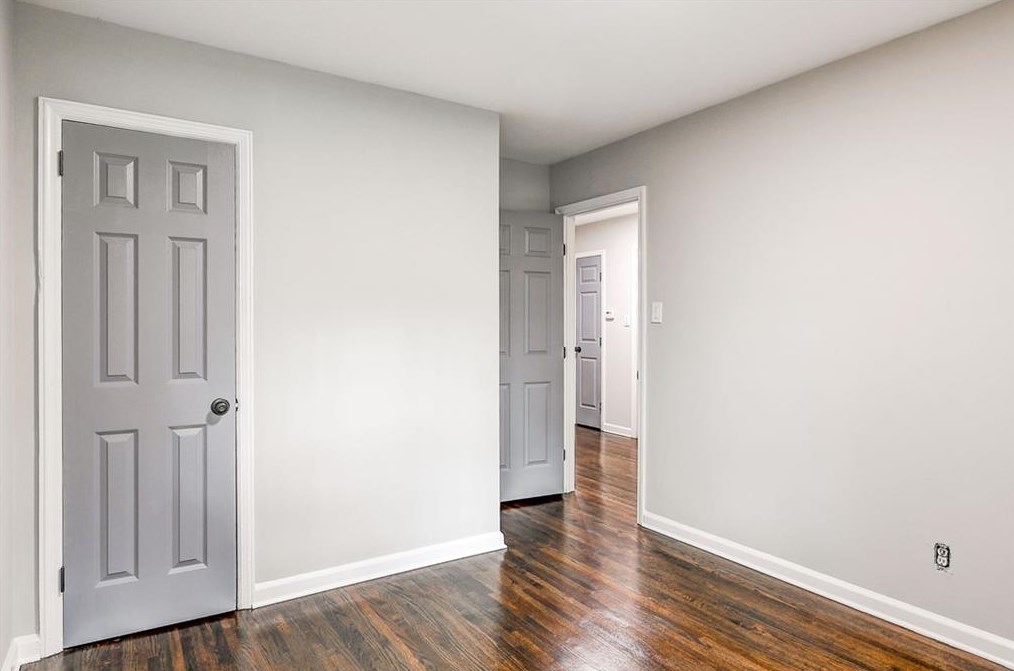 1391 Ruth Pl, Decatur GA  30035-1128 exterior