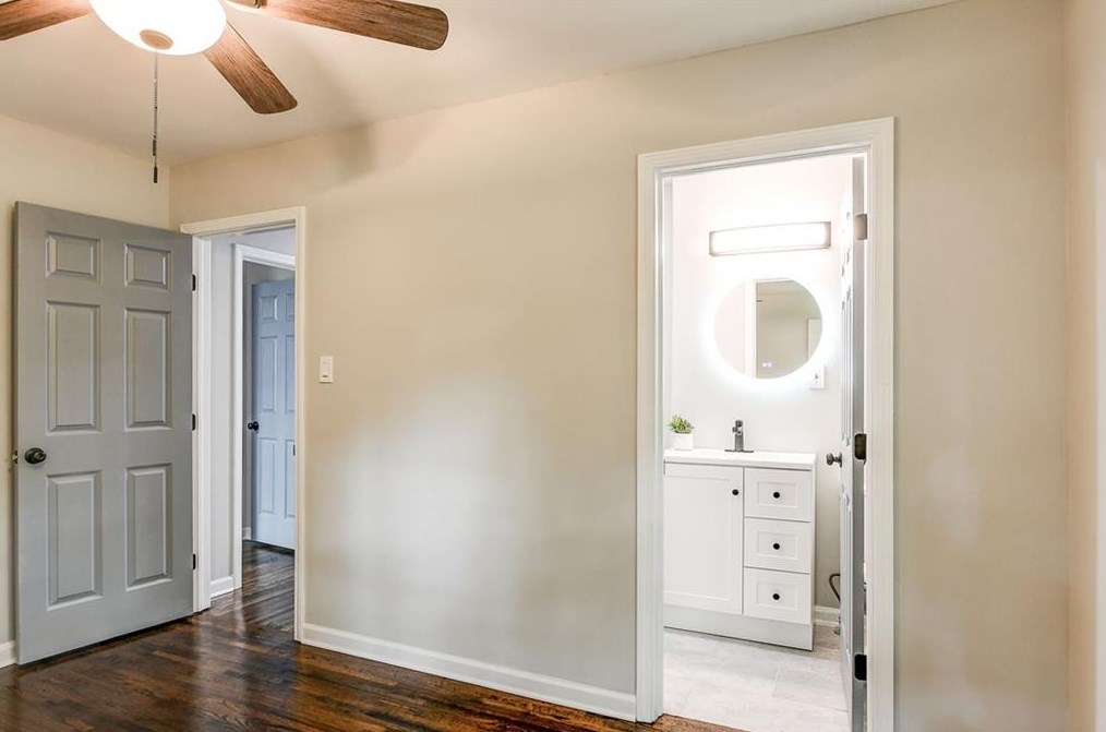 1391 Ruth Pl, Decatur GA  30035-1128 exterior