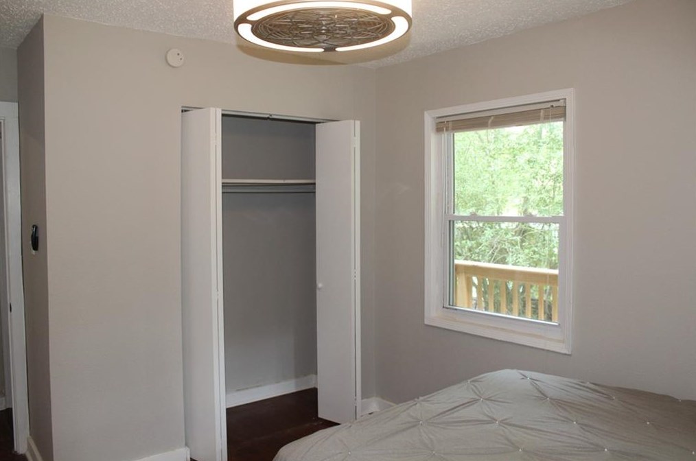 2615 Yale Ter, Decatur GA  30032-6469 exterior