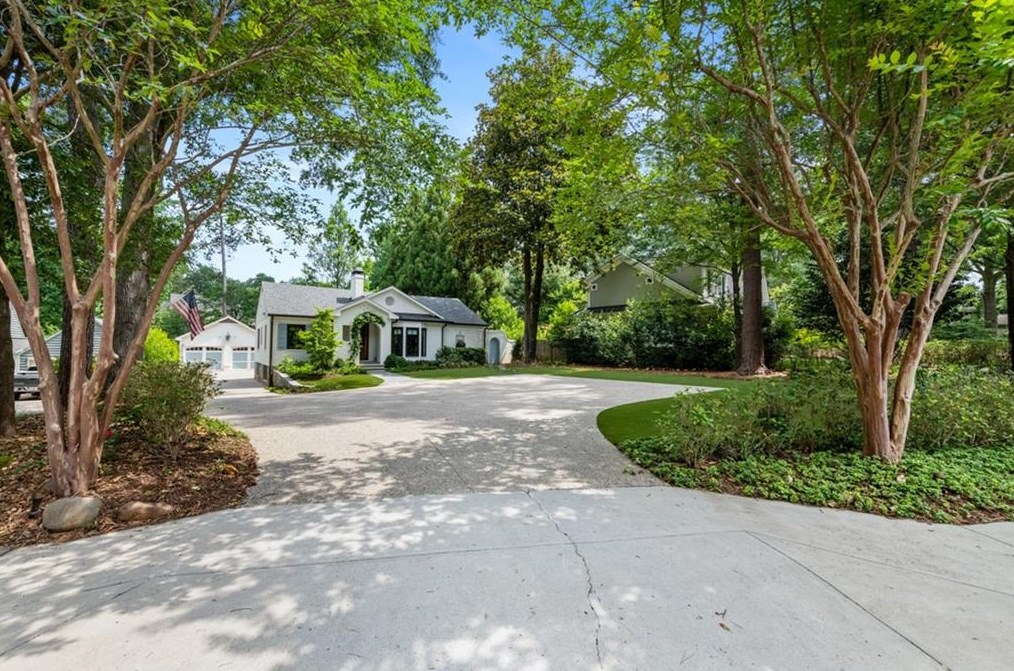 3959 Wieuca Rd, Atlanta GA  30342-3850 exterior