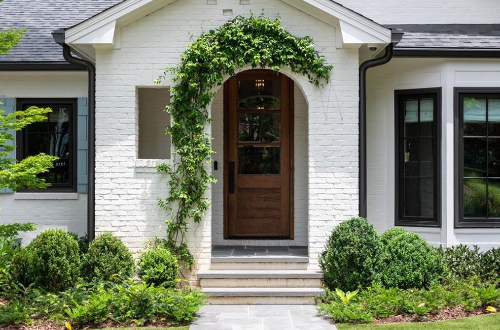 3959 Wieuca Rd, Atlanta GA  30342-4328 exterior