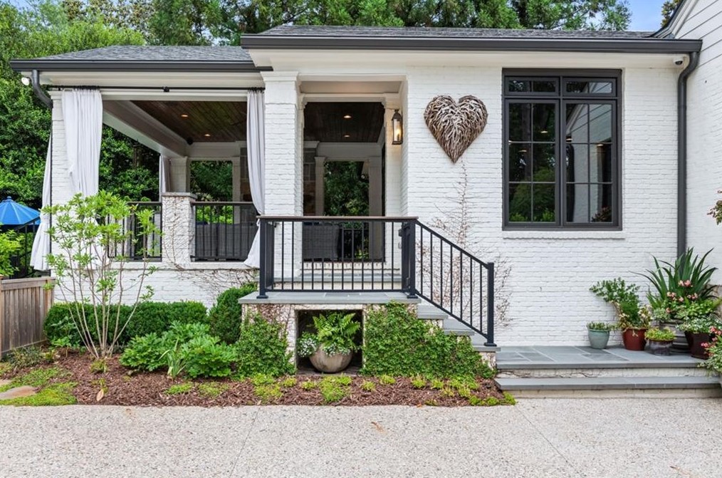 3959 Wieuca Rd, Atlanta GA  30342-3850 exterior
