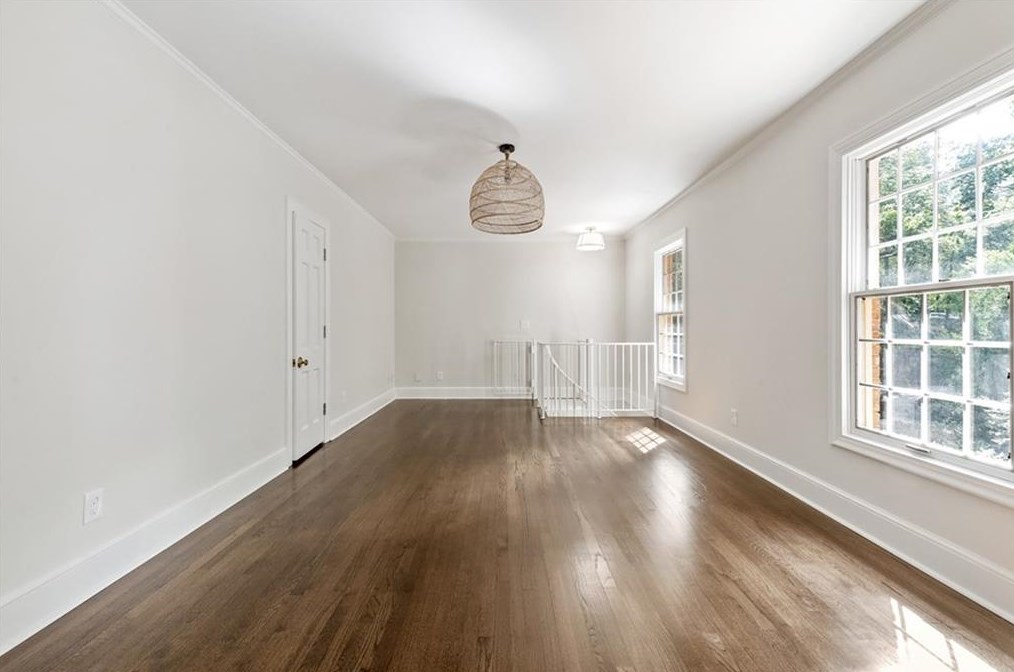 6000 Winterthur Rdg, Atlanta GA  30328-4629 exterior