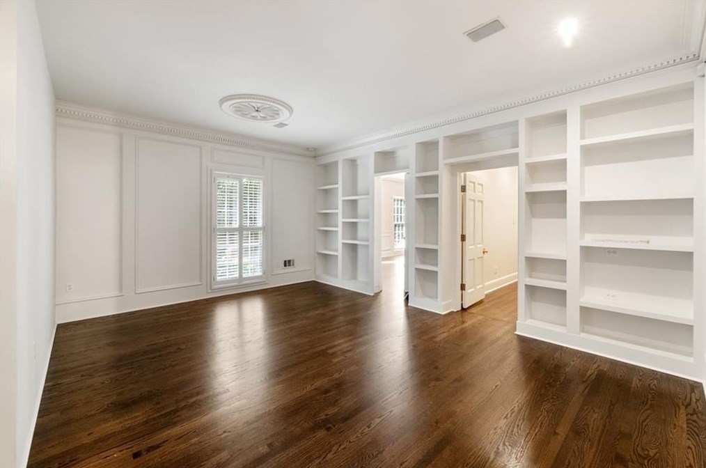 6000 Winterthur Rdg, Atlanta GA  30328-4629 exterior
